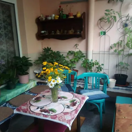 Apartament 3-bedrooms Flat In The City Centre Of *